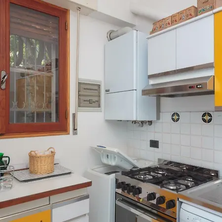 Casa Emily Кьявари